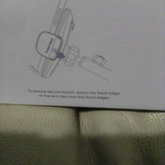 Wireless Hands free Car kit & Car Phone Mount - Picture 5 of 6